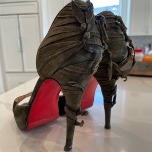 Olive green Christian Louboutin